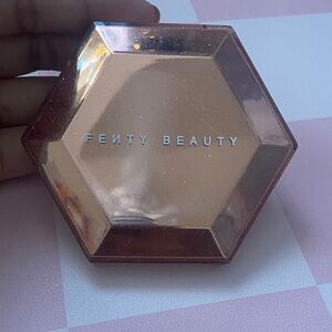 Fenty Beauty Highlighter in Rose Rave